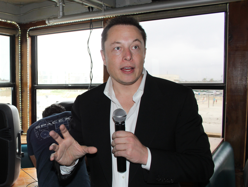 Illustration for article titled Elon Musk: SpaceX Will File Suit Against the U.S. Government